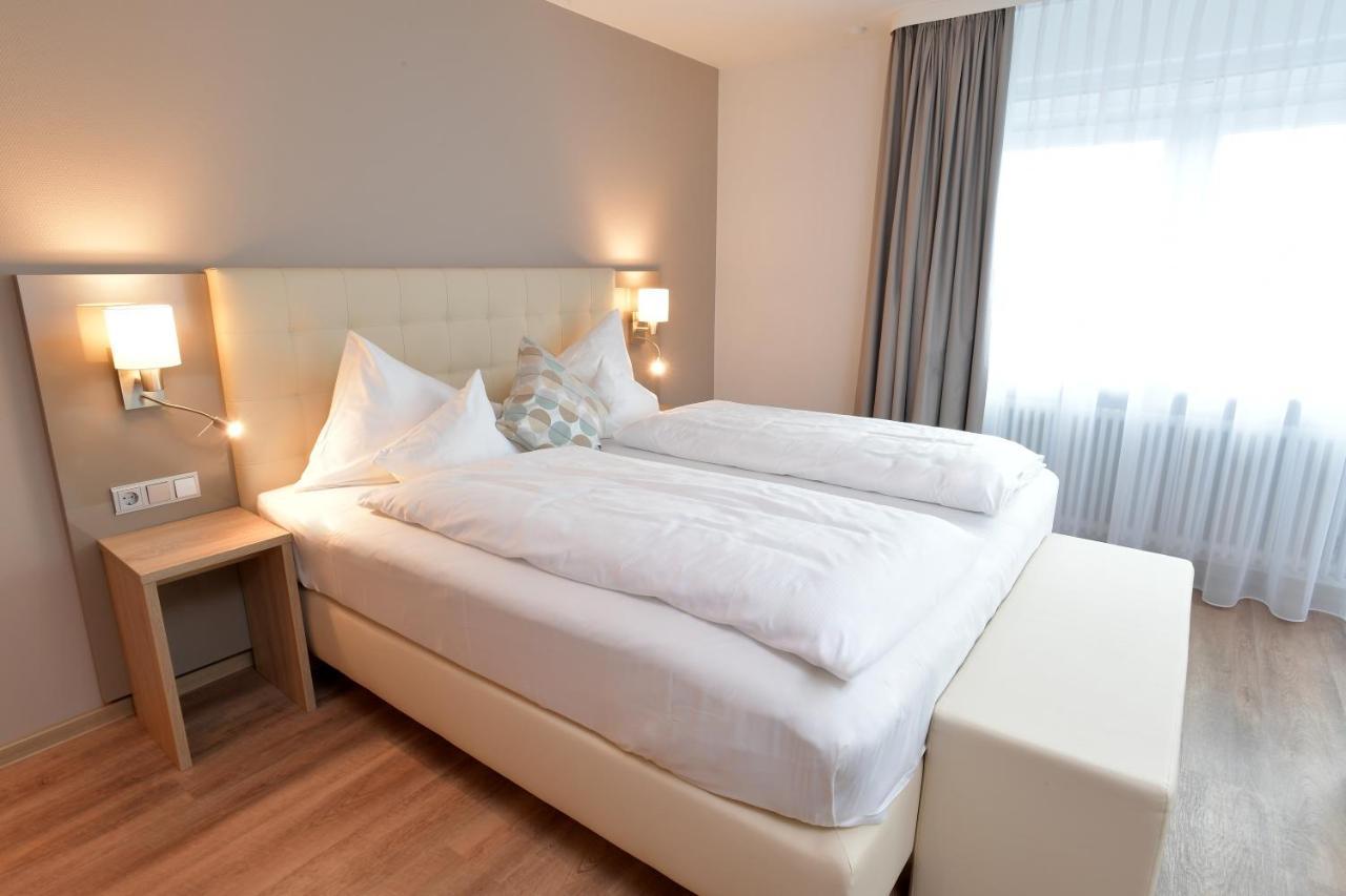 Hotel Krone Niefern-Öschelbronn Kültér fotó