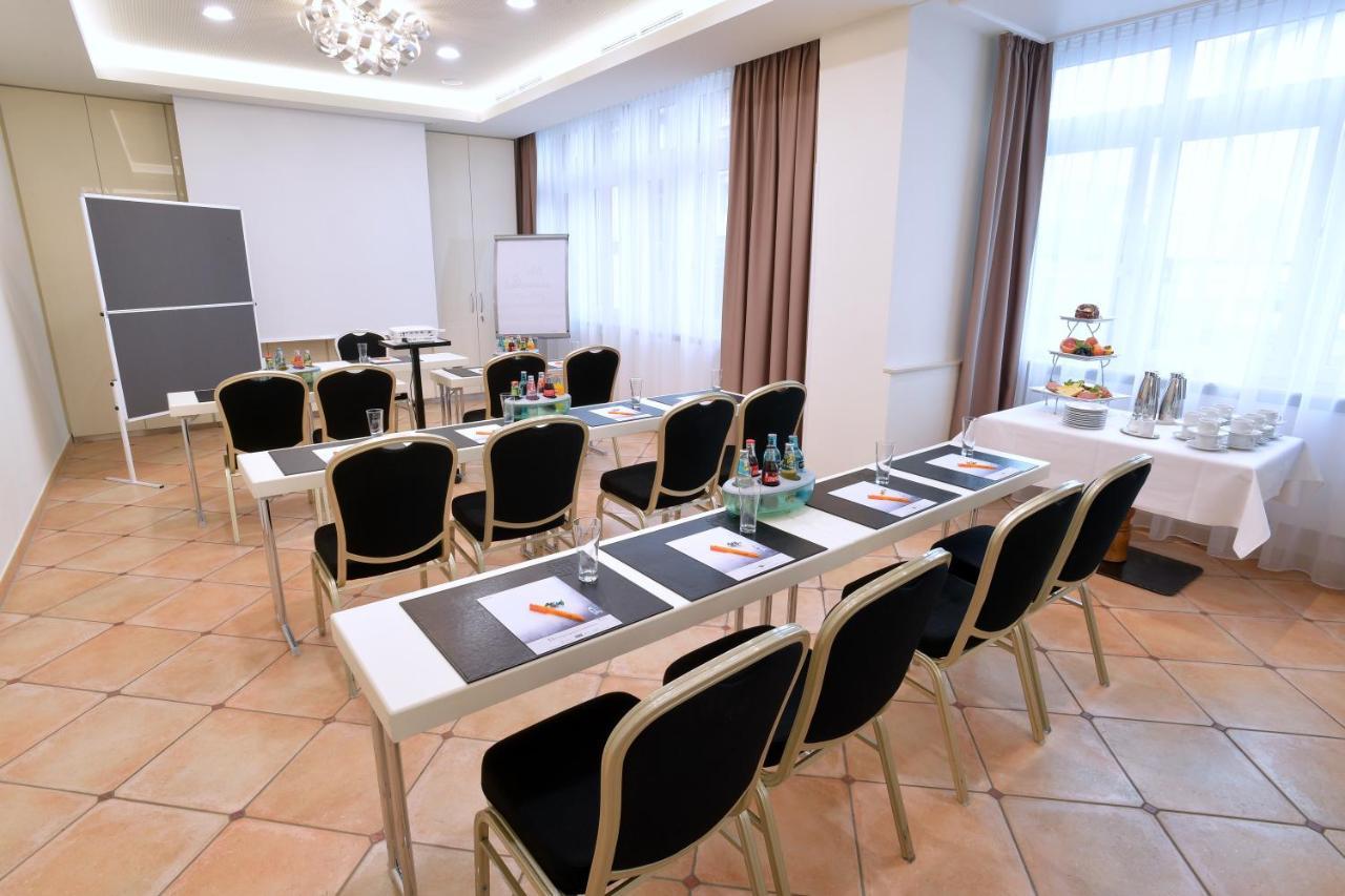 Hotel Krone Niefern-Öschelbronn Kültér fotó