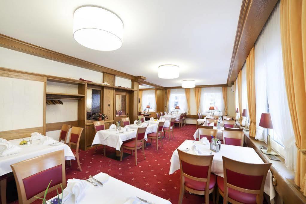 Hotel Krone Niefern-Öschelbronn Kültér fotó