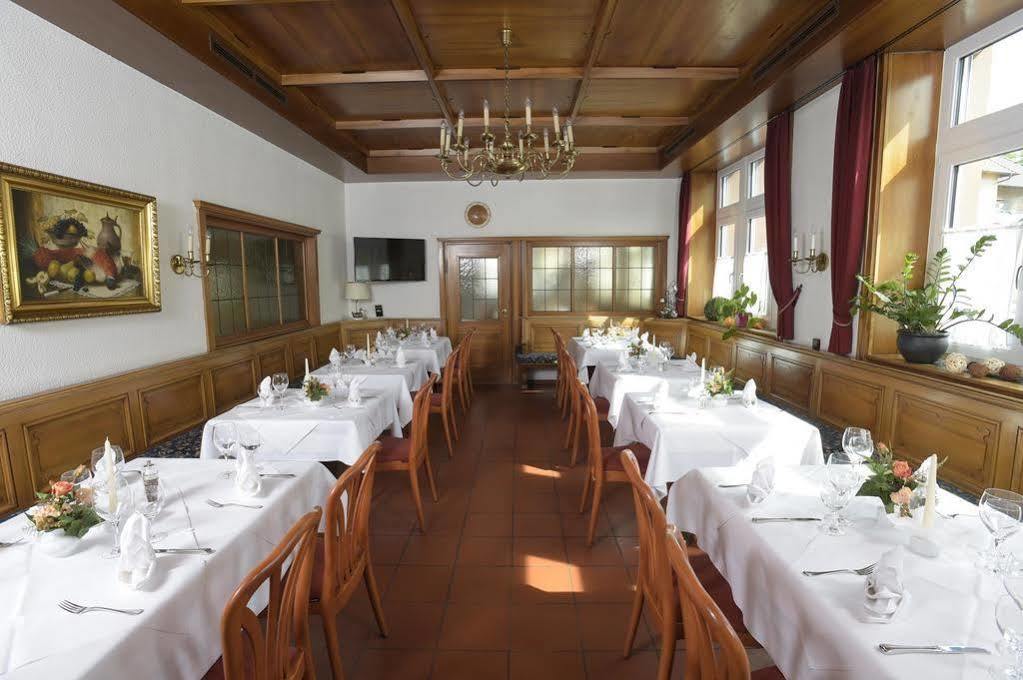 Hotel Krone Niefern-Öschelbronn Kültér fotó